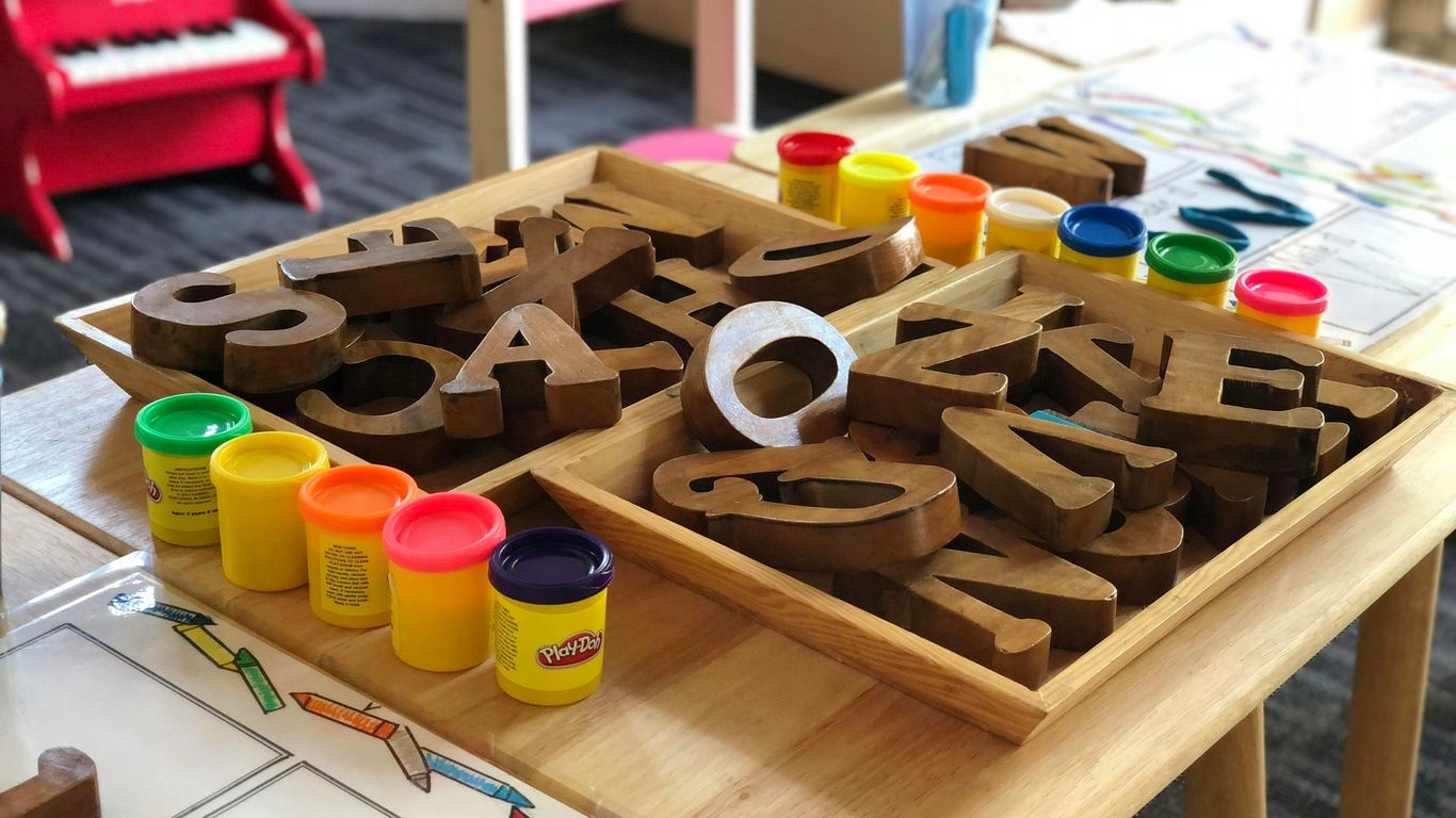 What Does a Typical Day at Preschool Look Like? (Hour-by-Hour Breakdown)